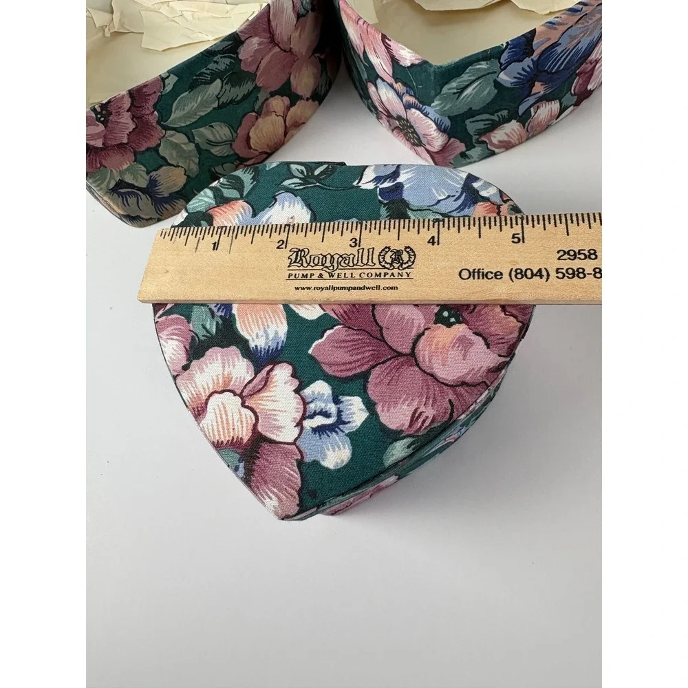 Vintage Floral Chintz Heart Nesting Boxes Set of 3  Cottage-core Nesting